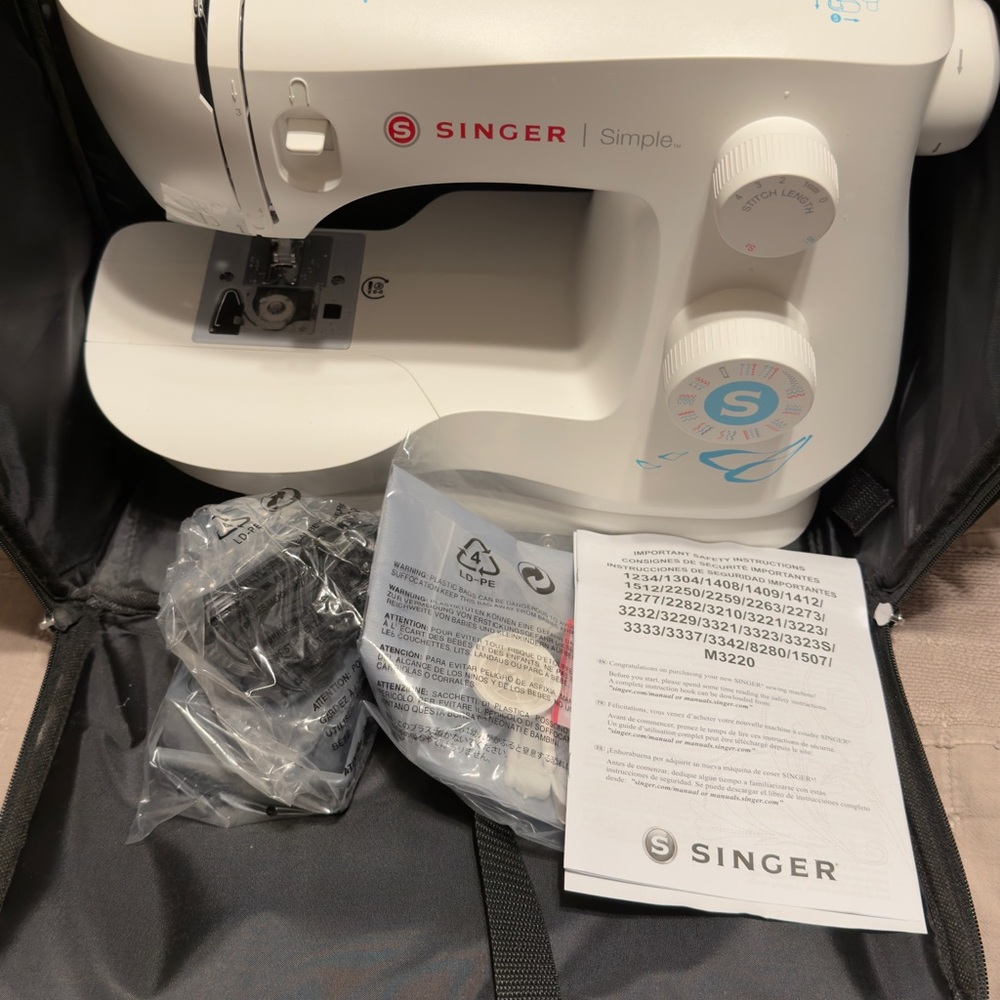 Singer Simple White Sewing Machine